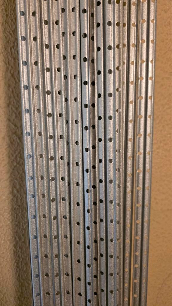 15x KNAUF Galva gipsgeleider - 2.5m 22x6mm, Bricolage & Construction, Métaux, Enlèvement