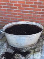 Zinken kuip voor planten, Ophalen