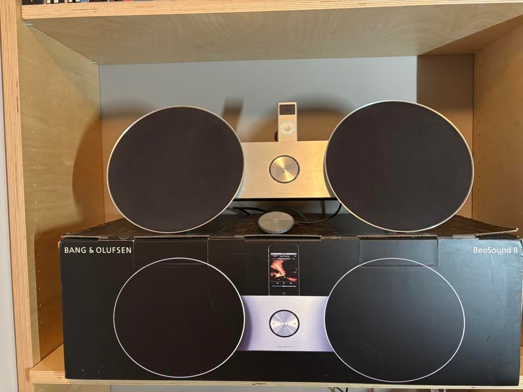 Bang & Olufsen BeoSound 8 Remote Doos Topstaat TOP geluid, Ophalen of Verzenden, Zo goed als nieuw, Speakers, Bang & Olufsen