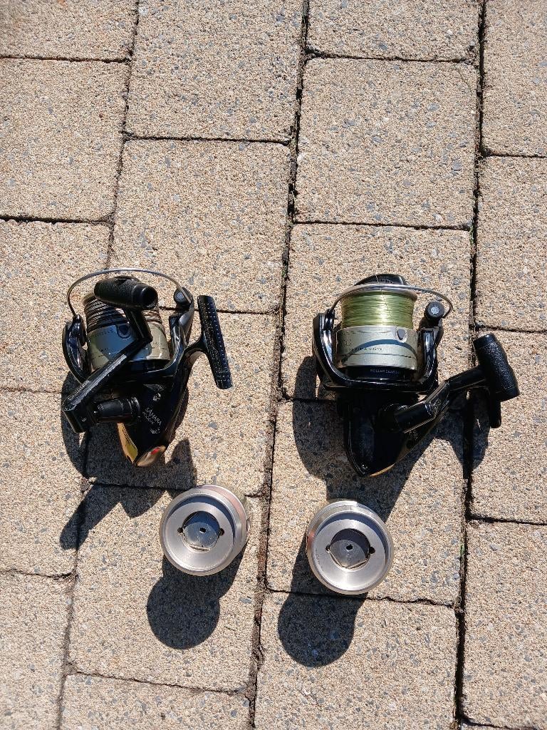 2x shimano sahara 6000 met reserve spoelen (2), Sports nautiques & Bateaux, Pêche à la ligne | Poissons blancs, Enlèvement, Utilisé