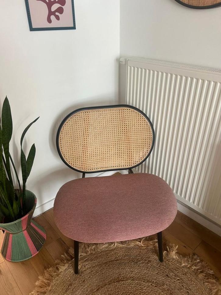 Design lounge chair SPIKE – roze/naturel – zo goed als nieuw, Huis en Inrichting, Stoelen, Zo goed als nieuw, Eén, Metaal, Riet of Rotan