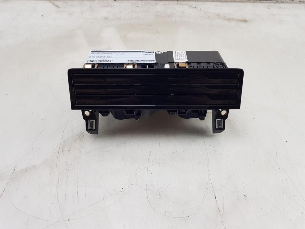 AERATEUR TABLEAU DE BORD Porsche Panamera (971G), Dhr. J. Ham, Administratie@autoham.nl, Porsche, Utilisé