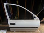 PORTIER RECHTS VOOR 5 deurs Opel Corsa B (73 / 78 / 79), Gebruikt, Rechts, Opel, Deur