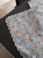 tafelkleed vintage rechthoekig, 200 cm lang en 160 cm breed, Antiek en Kunst, Ophalen of Verzenden
