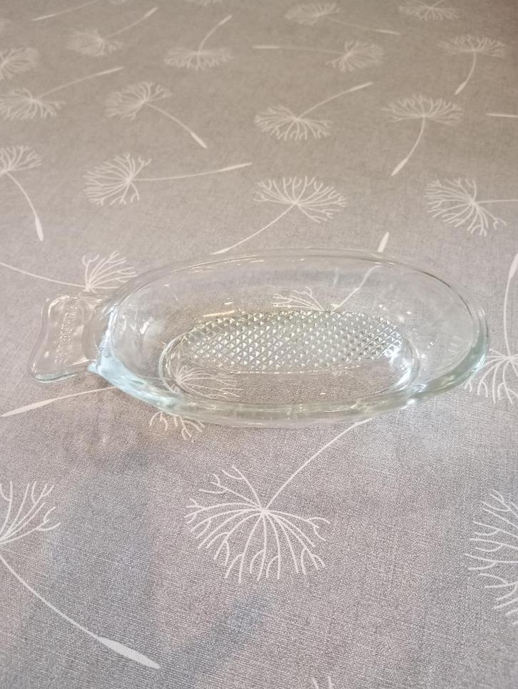 Plat râpe en verre, Huis en Inrichting, Keuken | Servies, Glas, Ophalen