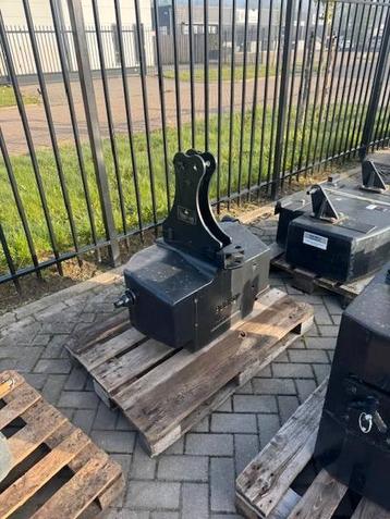 Zuidberg 900 KG Gietijzeren gewichtenblok beschikbaar voor biedingen