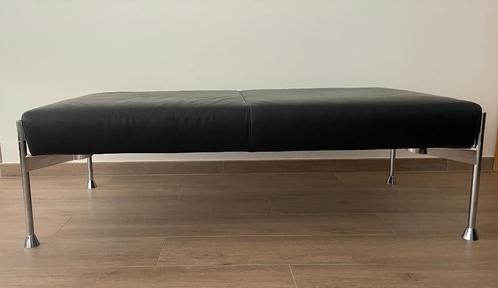 Design leren zitbankje Drabert bij Samas, Huis en Inrichting, Zetels | Voetbanken en poefs, Zo goed als nieuw, 50 tot 75 cm, 125 cm of meer