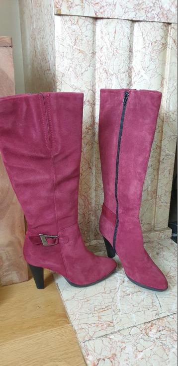 Article NEUF : Bottes daim Rizzoli - Pointure 38