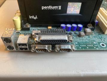 Retro Intel PD440FX moederbord met Pentium 2 CPU, Enlèvement, Comme neuf, Intel