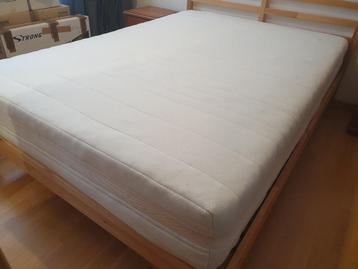 Matelas 140 x 200 - peu utilisé - parfait état beschikbaar voor biedingen