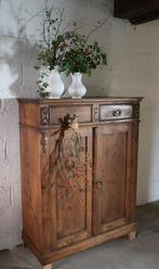 MOOIE AUTHENTIEKE MEIDENKAST, Ophalen