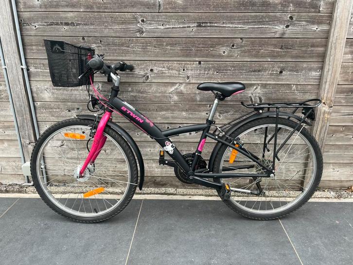 B’TWIN damesfiets 26 inch – bijna nieuw, mand & bagagedrager, Fietsen en Brommers, Fietsen | Meisjes, Zo goed als nieuw, Ophalen