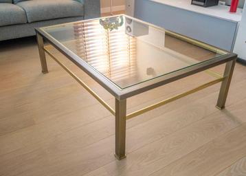 table basse en métal couleur bronze avec double tablette en 