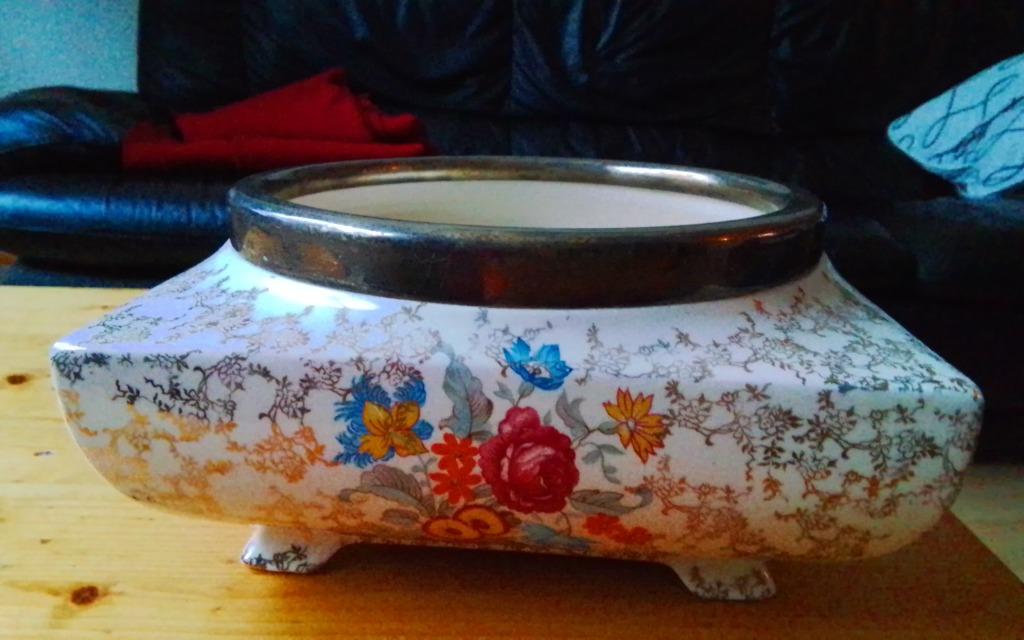 Plat en porcelaine anglaise, Enlèvement ou Envoi