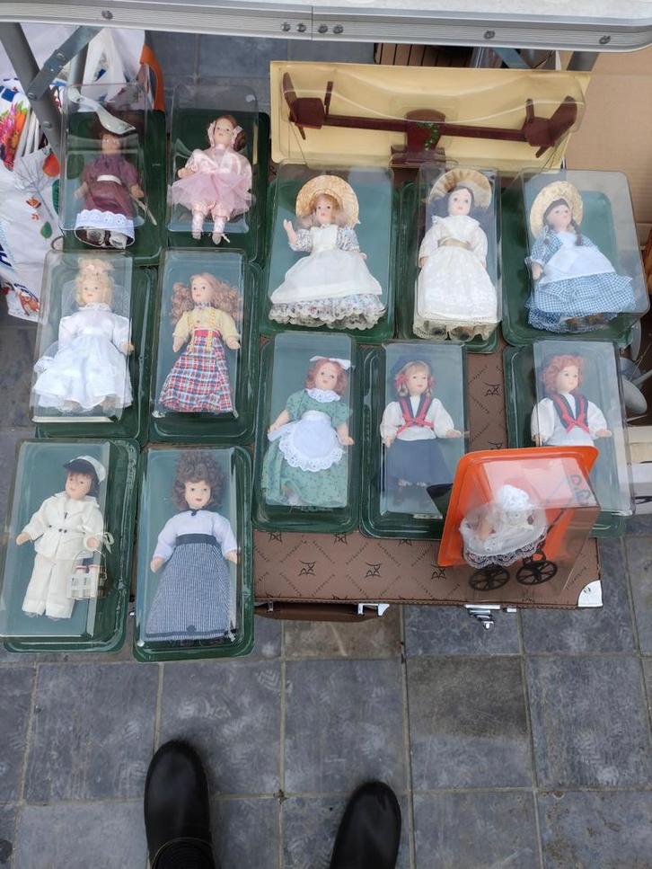 Porcelain poppen, Verzamelen, Poppen, Nieuw, Ophalen