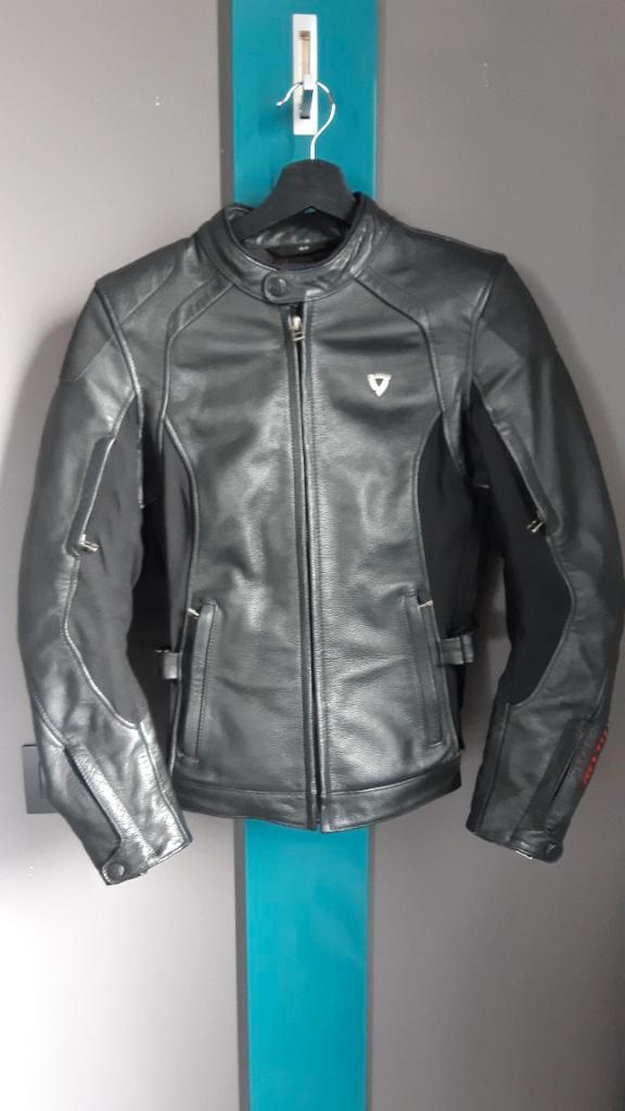 Veste en cuir Revit pour femme 44 état parfait, Motos, Vêtements | Vêtements de moto, Manteau | cuir, Femmes, Seconde main, Enlèvement ou Envoi
