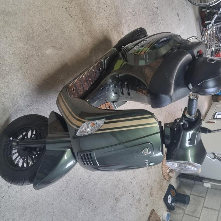 Scooter Neco Azzuro Retro klasse A, Fietsen en Brommers, Brommers | Overige merken, Gebruikt, Klasse A (25 km/u), Ophalen