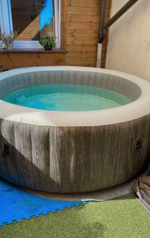 Jacuzzi pure spa 6personen, Tuin en Terras, Bubbelbaden en Hottubs, Gebruikt, Opblaasbaar, Afdekzeil, Grondzeil, Filter, Pomp
