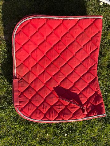 Zadeldoek full dressuur  beschikbaar voor biedingen