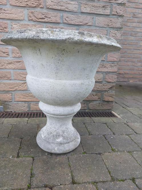 vase style medicis ancien en béton NO DPD, Jardin & Terrasse, Vases de jardin, Utilisé, Enlèvement