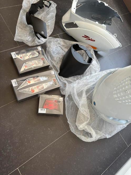 Piaggio zip volledige kappenset + volledige knipperlichtset, Fietsen en Brommers, Brommeronderdelen | Scooters, Nieuw, Piaggio