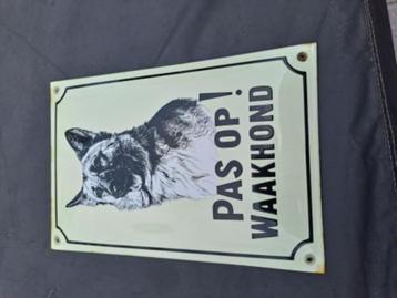 Waarschuwingsbord voor waakhonden beschikbaar voor biedingen
