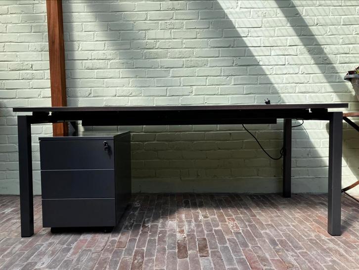 Bureautafel met ladenblok naaitafel metaal onderstel, Huis en Inrichting, Bureaus, Zo goed als nieuw, Ophalen