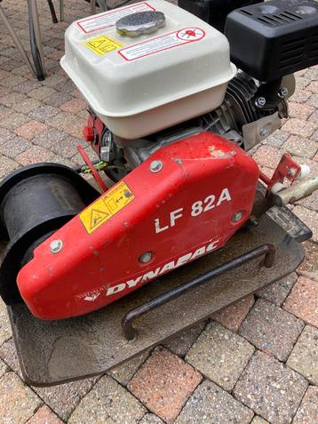 Plaque vibrante Honda DYNAPAC beschikbaar voor biedingen