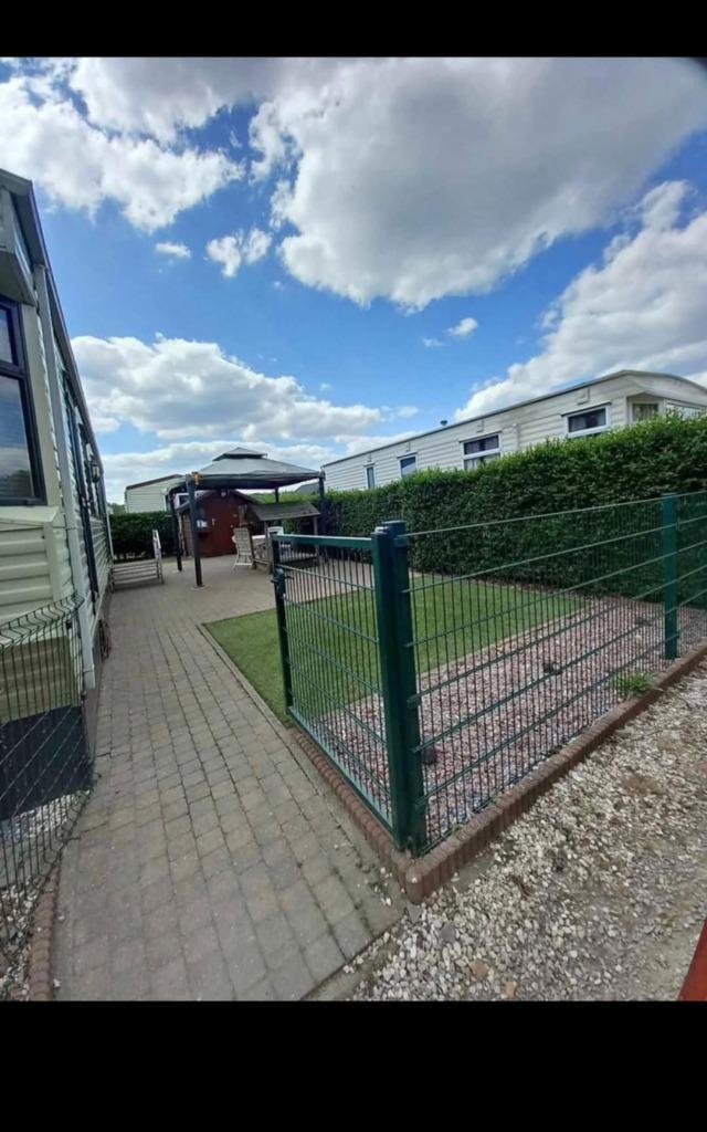 STACARAVAN  2016 TE KOOP 't Heultje Hulshout, Caravans en Kamperen, Stacaravans, tot en met 2, Ophalen of Verzenden