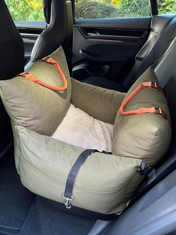 Luxe draagbare auto hondenmand (als nieuw) beschikbaar voor biedingen