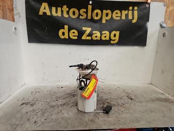 Benzinepomp van een Fiat 500 beschikbaar voor biedingen