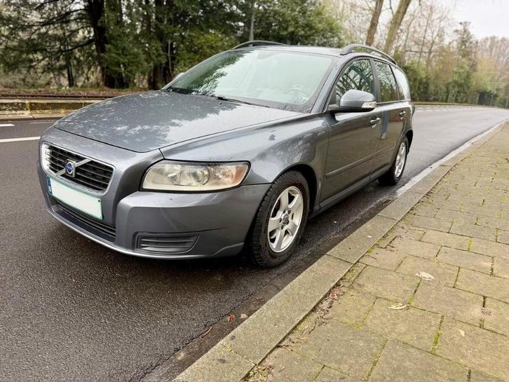 VOLVO V50 1.6D 2010 EXPORT, Autos, Volvo, Particulier, V50, ABS, Airbags, Air conditionné, Alarme, Ordinateur de bord, Air conditionné automatique