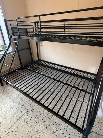 Stapelbed 3 personen beschikbaar voor biedingen