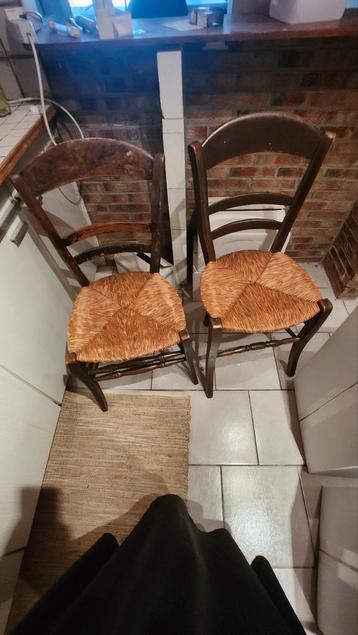 4 antieke stoelen rieten zitting beschikbaar voor biedingen