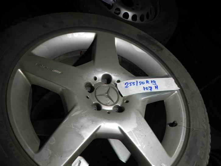 Banden +licht metalen velg 4x 225x50 R 19  107H M en S  Band, Auto-onderdelen, Overige Auto-onderdelen, Mercedes-Benz, Gebruikt