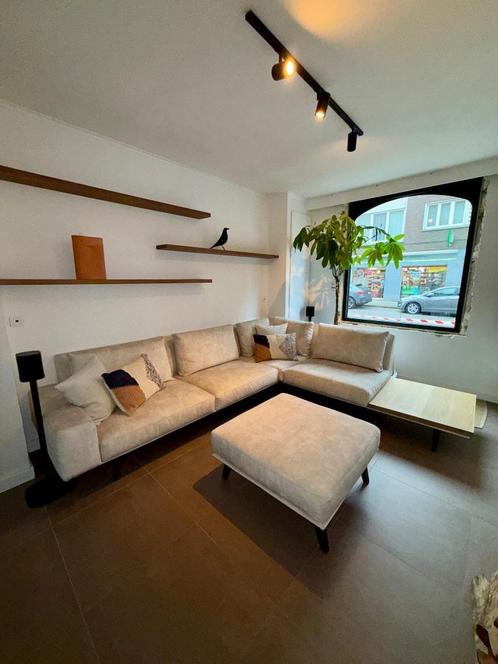 Kwalitatief en stevig hoeksalon chaise longue en poef, Huis en Inrichting, Zetels | Zetels en Chaises Longues, Gebruikt, Vierpersoons of meer