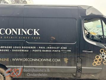 Schuifdeur rechts van een Opel Movano (NV676) beschikbaar voor biedingen