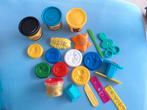 Lot d' accessoires de moulage Play Doh avec un pot de sable, Comme neuf, Enlèvement ou Envoi