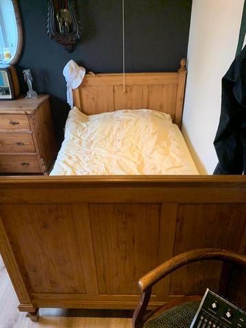 Slaapkamer met nieuwe matras en alles bij , zie foto’s beschikbaar voor biedingen