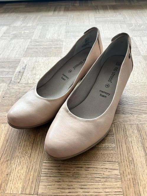 Beige pumps van No Stress, Kleding | Dames, Schoenen, Zo goed als nieuw, Pumps, Beige, Ophalen of Verzenden