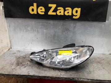 Koplamp links van een Peugeot 206 beschikbaar voor biedingen