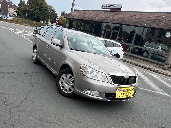 Skoda Octavia Break 2010année 1.2 essence 77kw 0032478767323, Auto's, Skoda, Bedrijf, Octavia, ABS, Airbags, Airconditioning, Alarm