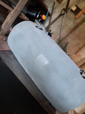 Jbl xtreme 2, Haut-parleur central, JBL, 60 à 120 watts, Comme neuf
