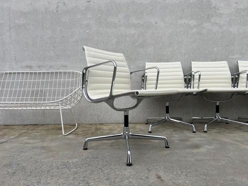 Vitra Eames EA107 lederen stoelen, showroommodellen, Huis en Inrichting, Bureaustoelen, Zo goed als nieuw, Bureaustoel, Wit, Verzenden