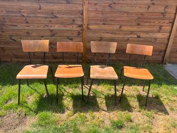 Tubax schoolstoelen beschikbaar voor biedingen