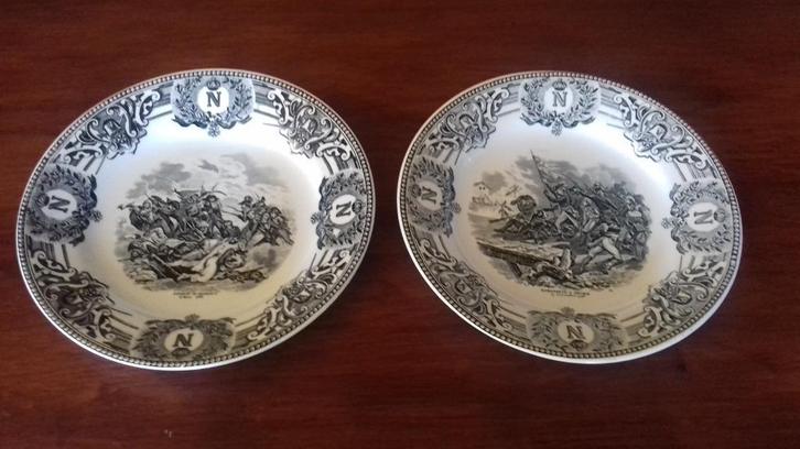 2 borden Napoleon van Boch, Antiek en Kunst, Antiek | Keramiek en Aardewerk, Ophalen of Verzenden