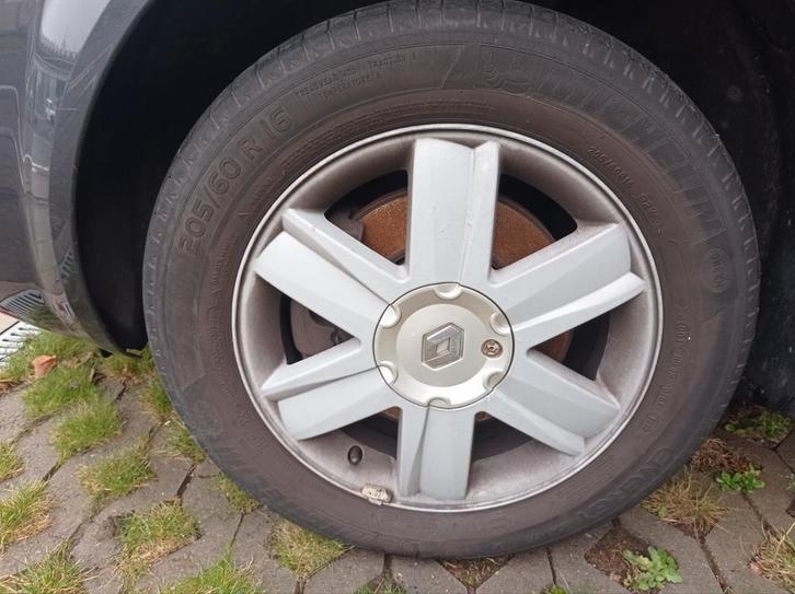 Michelin Energy Saver 205/60 R16, Autos : Pièces & Accessoires, Pneus & Jantes, Pneus et Jantes, Pneus été, 16 pouces, 205 mm