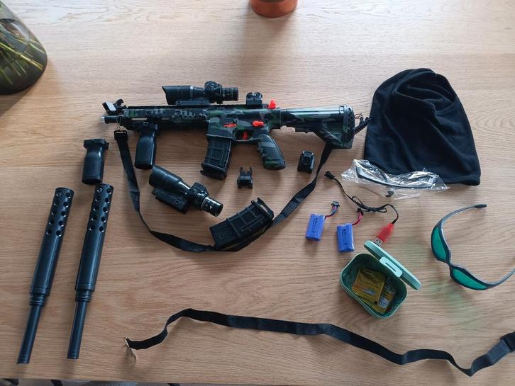 Gel blaster, Kinderen en Baby's, Speelgoed | Actiefiguren, Gebruikt, Ophalen