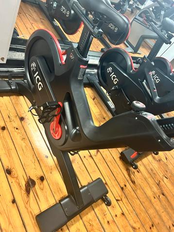 LIFE FITNESS ICG 7 OF 6 SPINNING NIEUWSTAAT ORGINEEL KLEUR beschikbaar voor biedingen
