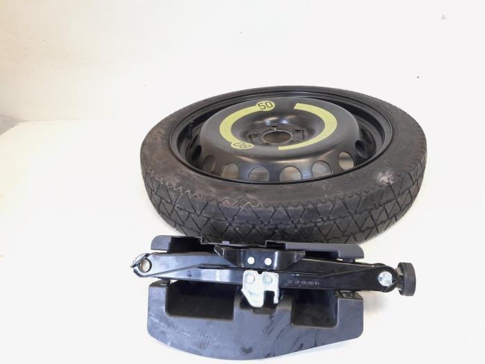 Kit de cric + Roue de secours d'un Audi A4, Autos : Pièces & Accessoires, Autres pièces automobiles, Audi, Utilisé, 3 mois de garantie